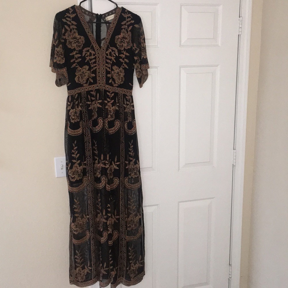 Short sleeved maxi dress